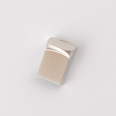 ভর পণ্যের সময় 5-7 দিন মেটাল USB ফ্ল্যাশ ড্রাইভ অফার করে লেখার গতি 8-15MB S পড়ার গতি 13-20MB S ডেটা স্থানান্তর ডিভাইস