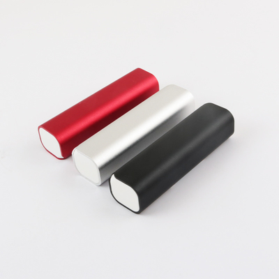 উপহার কাস্টমাইজড লোগোর জন্য 2000MAH 2600MAH মেটাল পোর্টেবল পাওয়ার ব্যাঙ্ক