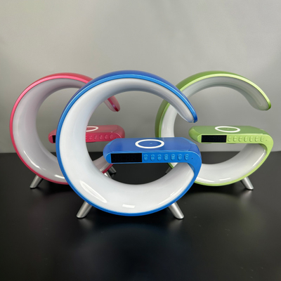LED / স্পিকার / ঘড়ি সহ উচ্চ-কার্যকারিতা 5 ইন 1 QI ওয়্যারলেস চার্জার